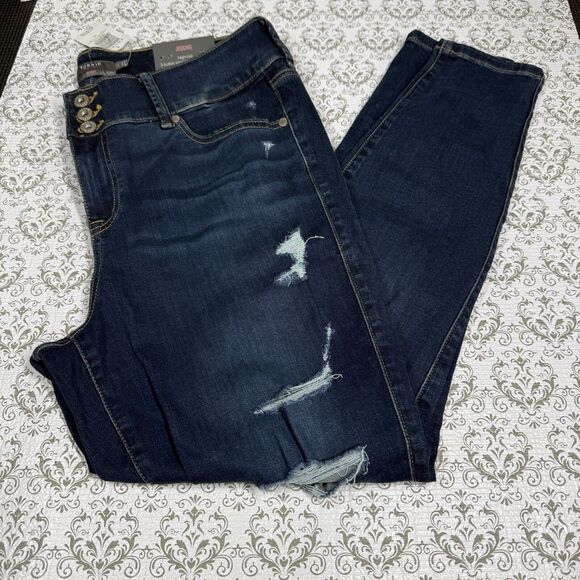 Torrid Jegging 16R Super Soft Distressed High‎ Rise Pants Jeans NWT - Picture 2 of 7